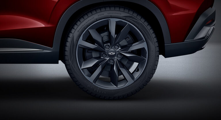 Black-Gloss-5-Spoke-Alloy